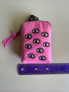 Min & Mon bubblegum pink keychain pouch